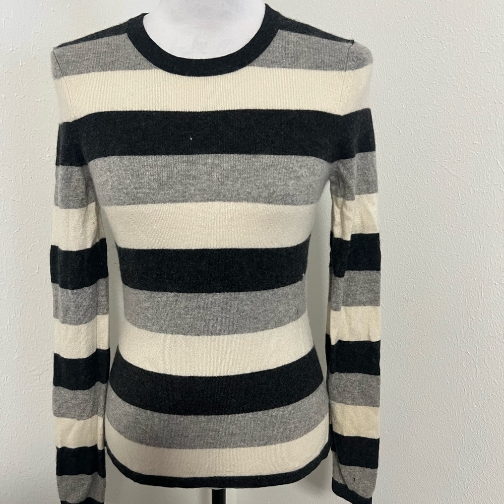 Banana Republic Vintage Women’s 100%Cashmere Striped Sweater Has Flaws See Pic